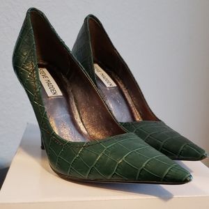 Steve Madden pumps